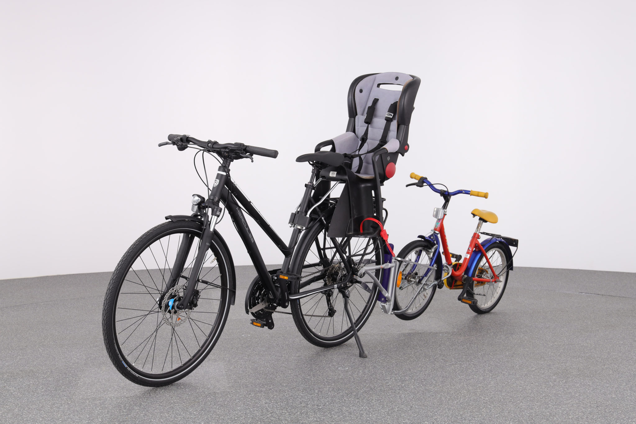 Kindertransport mit dem Fahrrad ADAC vergleicht fünf